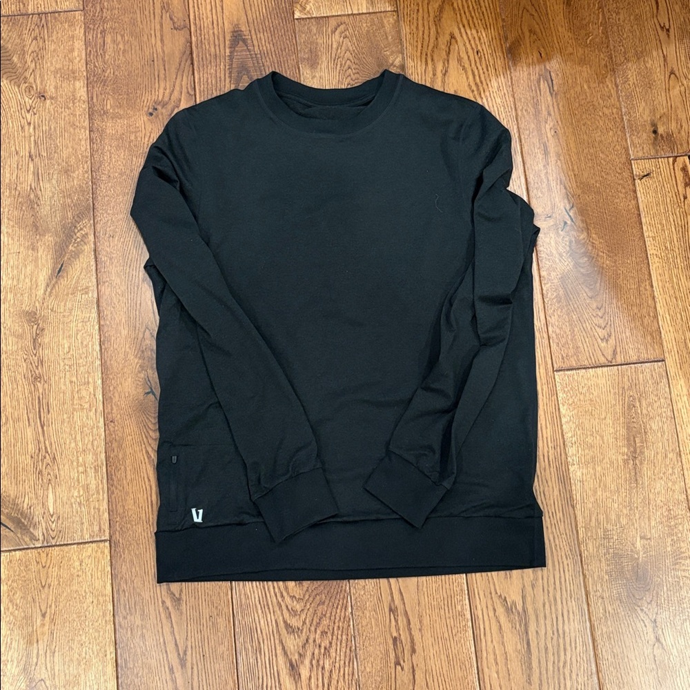 Vuori Black Long Sleeve Tee